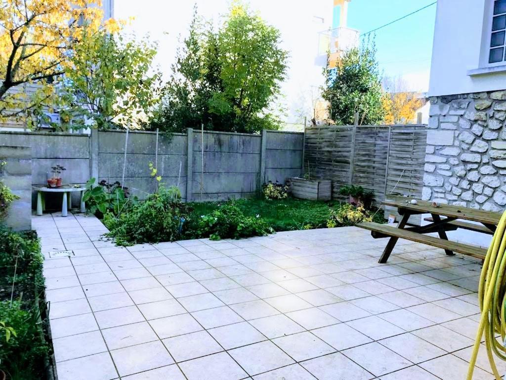 Agreable Maison En Centre Ville Noisy-le-Grand Luaran gambar